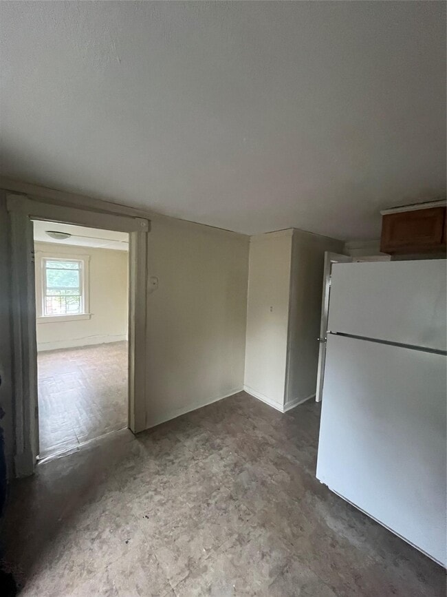 Building Photo - 57 Capron St