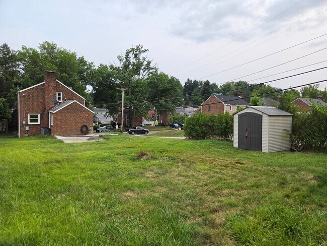 Building Photo - 5272 Fieldcrest Dr