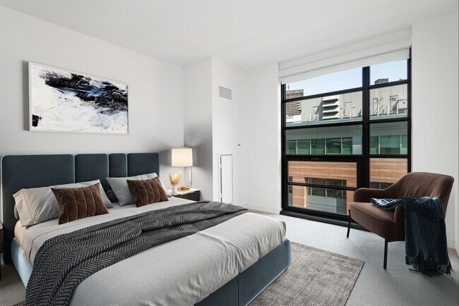 Building Photo - 580 Washington St