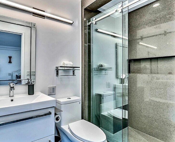 Building Photo - 470 S Calle Encilia