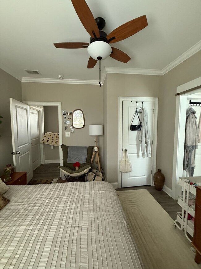 Building Photo - 44 Grove St