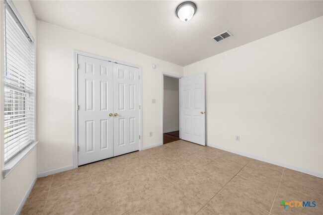Building Photo - 3001 Bachelor Button Blvd