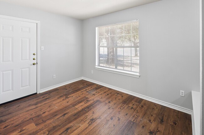 Building Photo - 2020 Legacy Ln