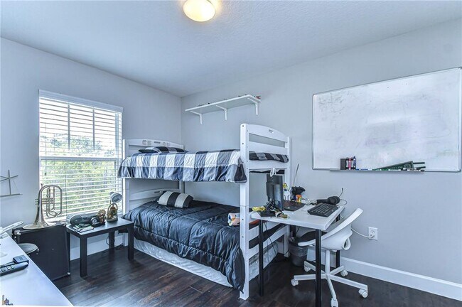 Building Photo - 8507 Sandpiper Ridge Ave