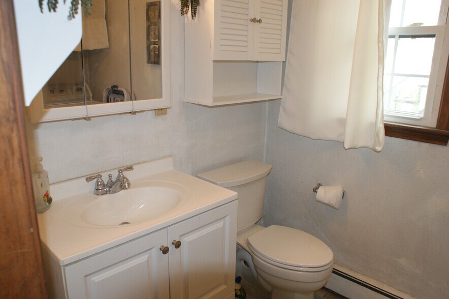 Building Photo - 18 Fayette Rd