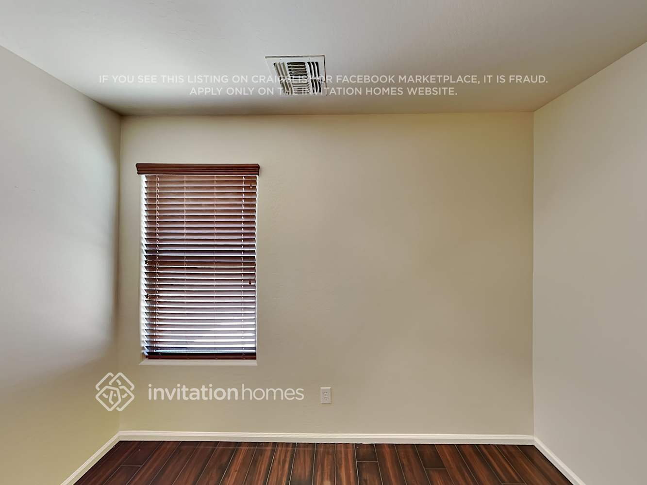 Building Photo - 1374 Matthews Dr