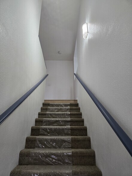 Building Photo - 1772 W 22nd St