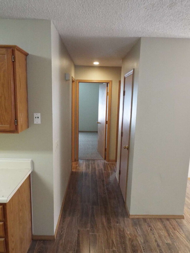 Building Photo - 1510 N Bernice Dr