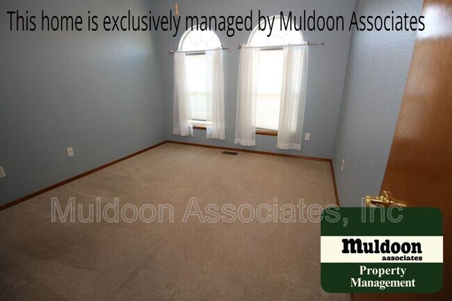 Building Photo - 3389 Magellans Eagle Dr