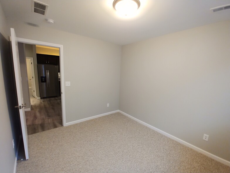 Building Photo - 7320 Chucks Way