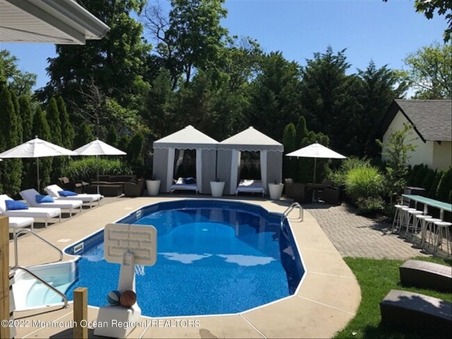 Building Photo - 1049 Norwood Ave