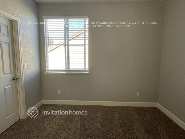 Building Photo - 1187 Jewelflower St