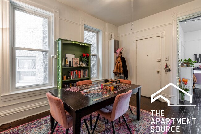 Building Photo - 2465 N Lincoln Ave