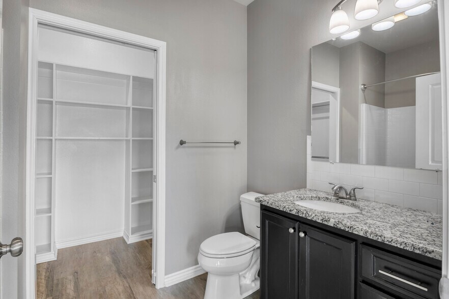 Master Bathroom - 16076 Echo Glen Dr
