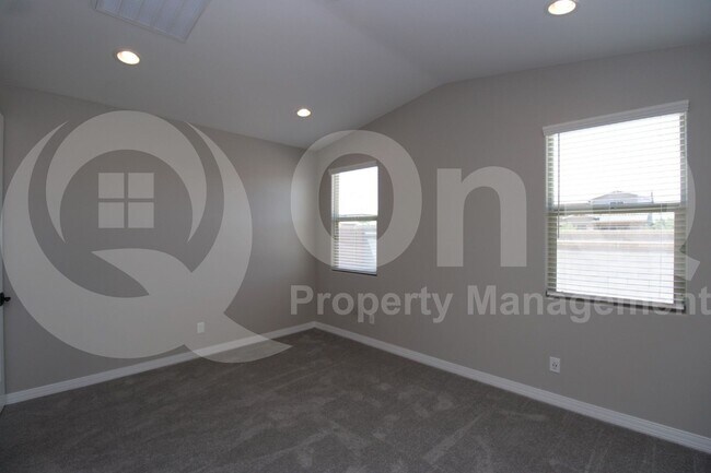 Building Photo - 18030 W Jones Ave