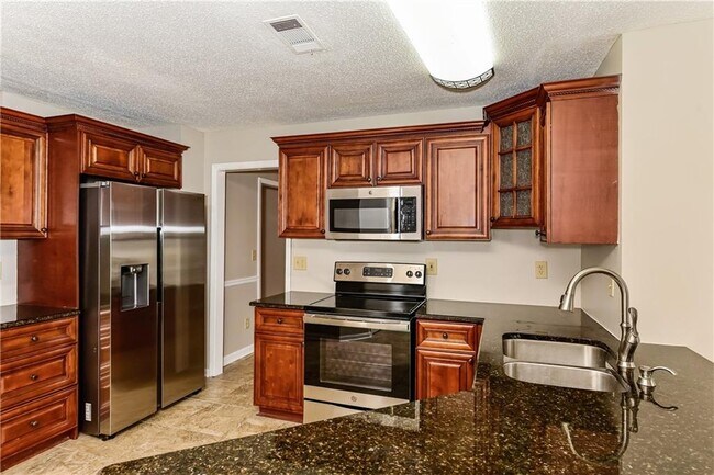 Building Photo - 3307 Poplar Ridge Dr