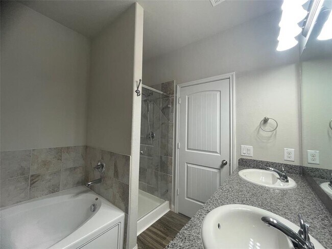 Building Photo - 3703 Bright Moon Ct