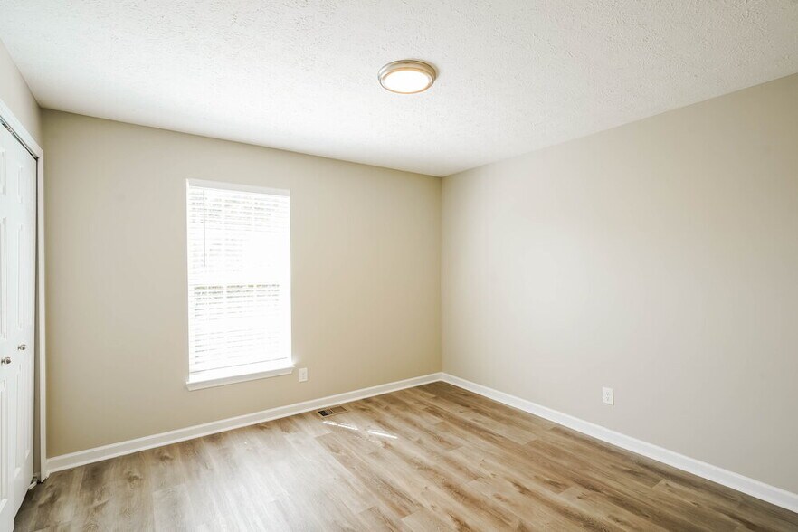 Building Photo - 2608 River Meade Way