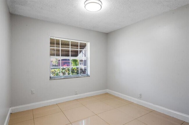 Building Photo - 6719 Boulevard of Champions