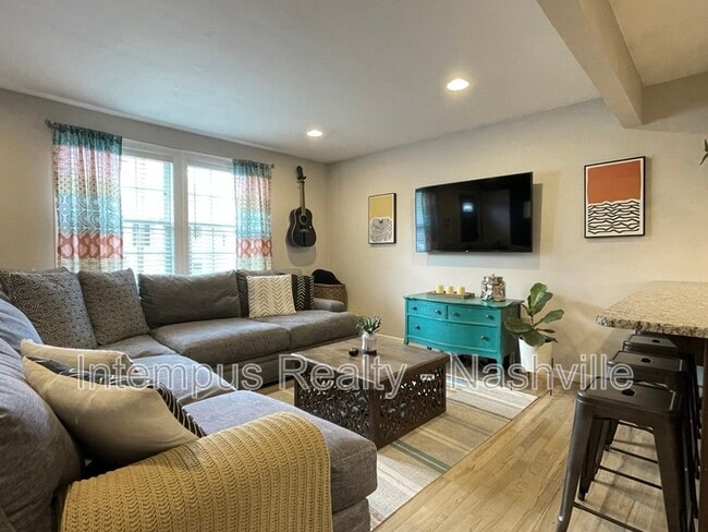 Building Photo - 120 Lucile St