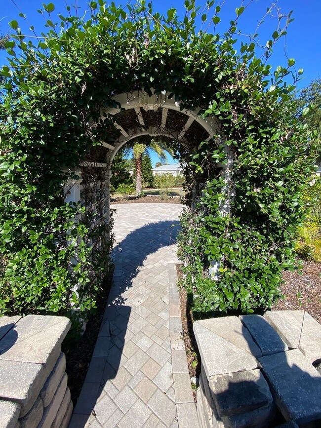 Building Photo - Spectacular and Luxurious Turnkey ANNUAL Lease in The Village of Bridgeport