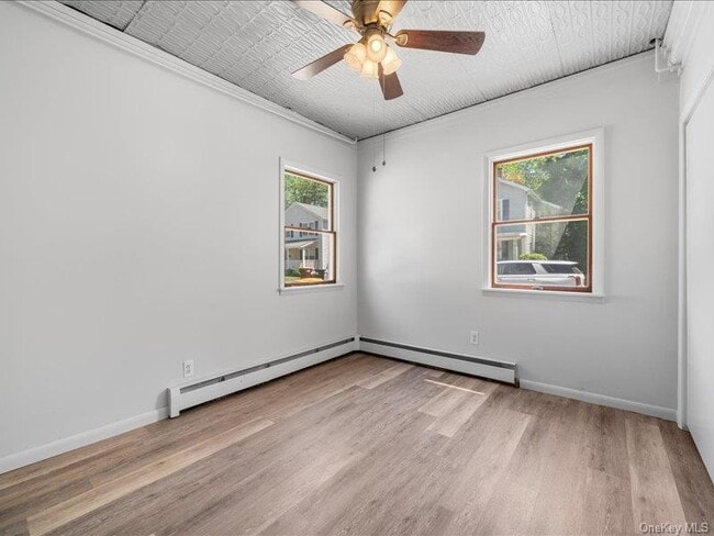 Building Photo - 28 Van Buren St