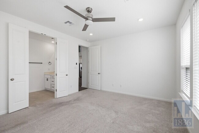 Building Photo - 12713 Brave Tenderfoot Trl