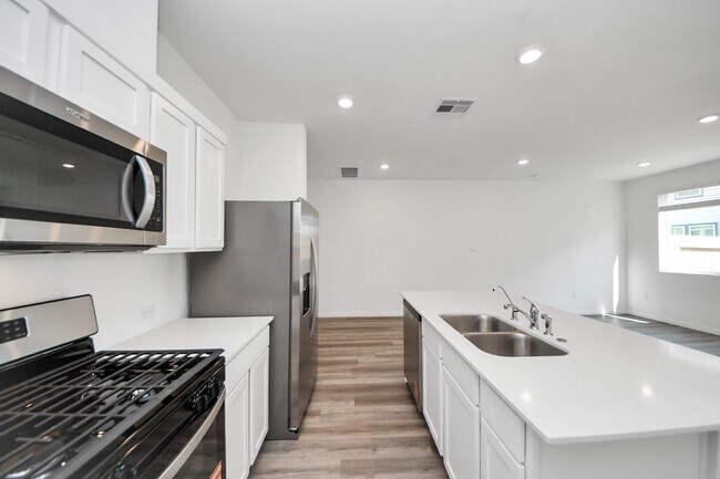 Building Photo - 1027 Moon Drop Ln