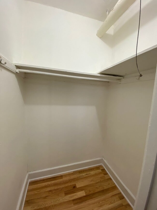 Building Photo - 730 Reba Pl