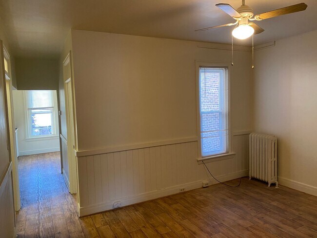 Building Photo - 513 Weidman St