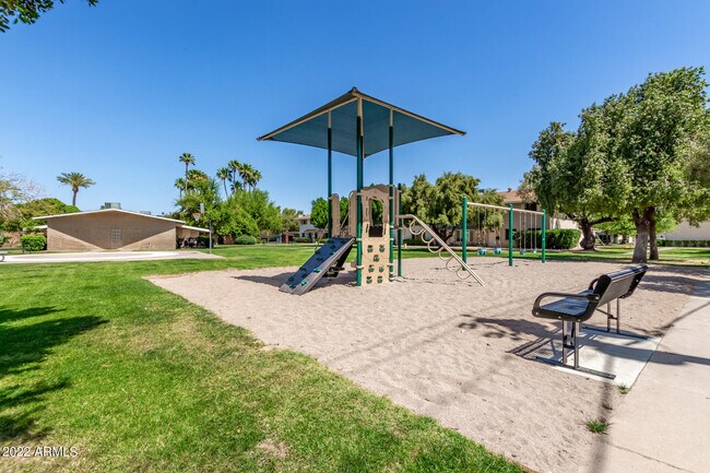 Building Photo - 8548 E McDonald Dr