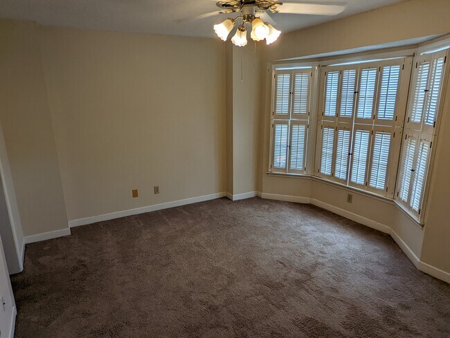 BR 1 - 215 Woodburn Club Ln