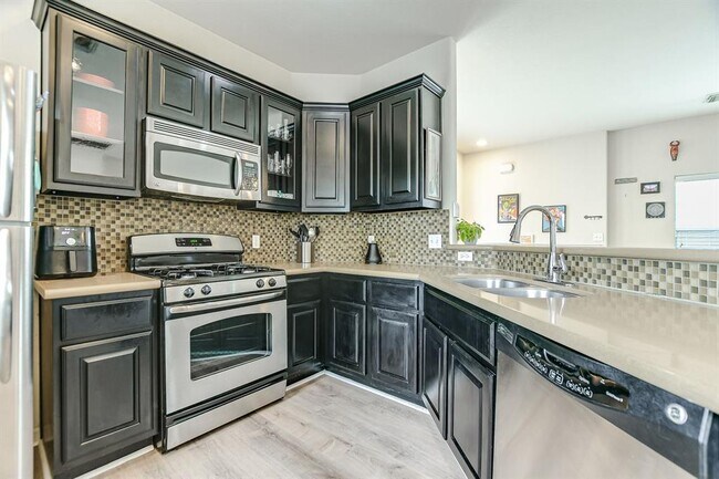 Building Photo - 2913 Saville Loop