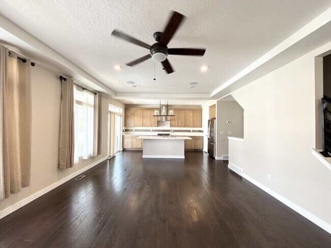 Building Photo - 2676 N Heston Park