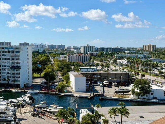 Building Photo - 13499 Biscayne Blvd