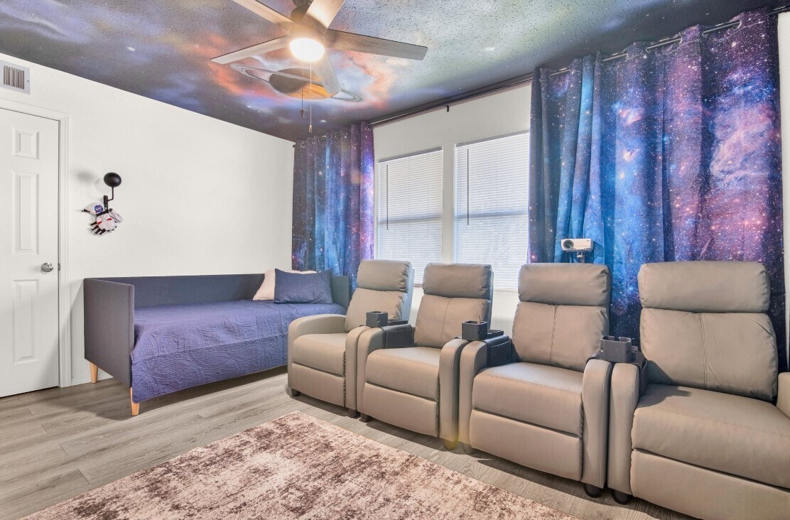 Building Photo - 1315 Reseda Dr