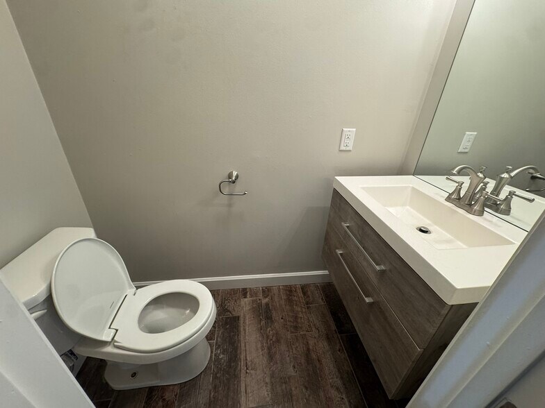 Building Photo - 1728 Taylor St