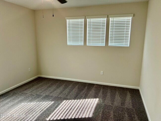 Building Photo - 9497 Scaup Way