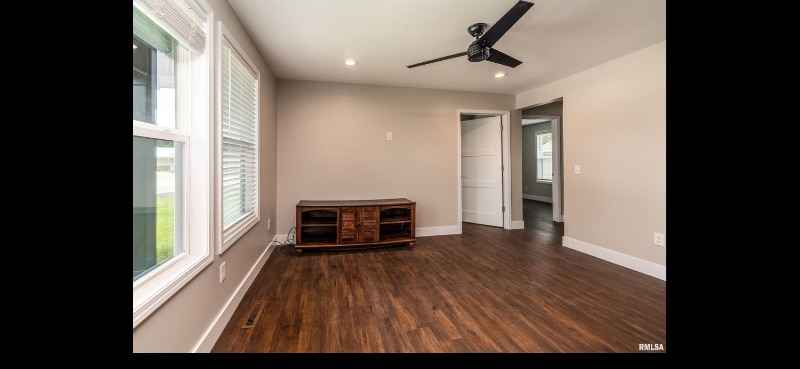 Building Photo - 1301 S Holland St