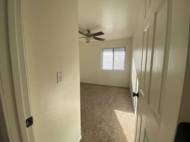 Building Photo - 1947 Henshaw Ave