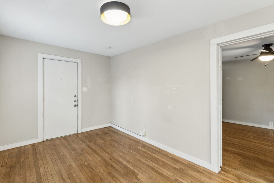 Building Photo - 5309 East Side Ave
