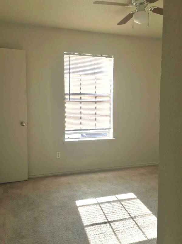 Building Photo - 5806 Redstone Dr