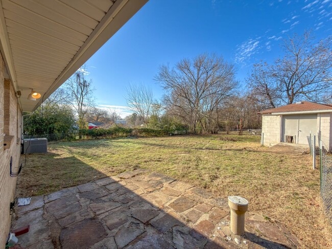 Building Photo - Newly Updated 3 Bed, 2 Bath Home in Greenwood