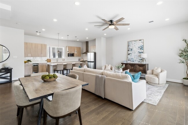 Building Photo - 1509 Elgin St