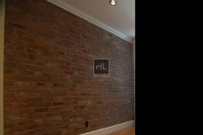 Building Photo - 115 Mulberry St