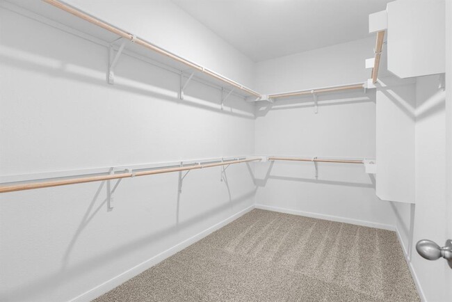 Building Photo - 305 Brooks Ranch Dr