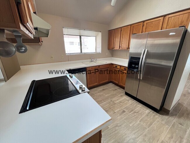 Building Photo - Three Bedroom In East Pointe Estates II