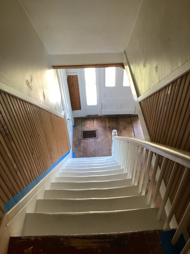 Building Photo - 48 Front St