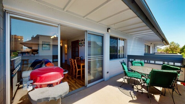 Building Photo - 555 E 10th Ave