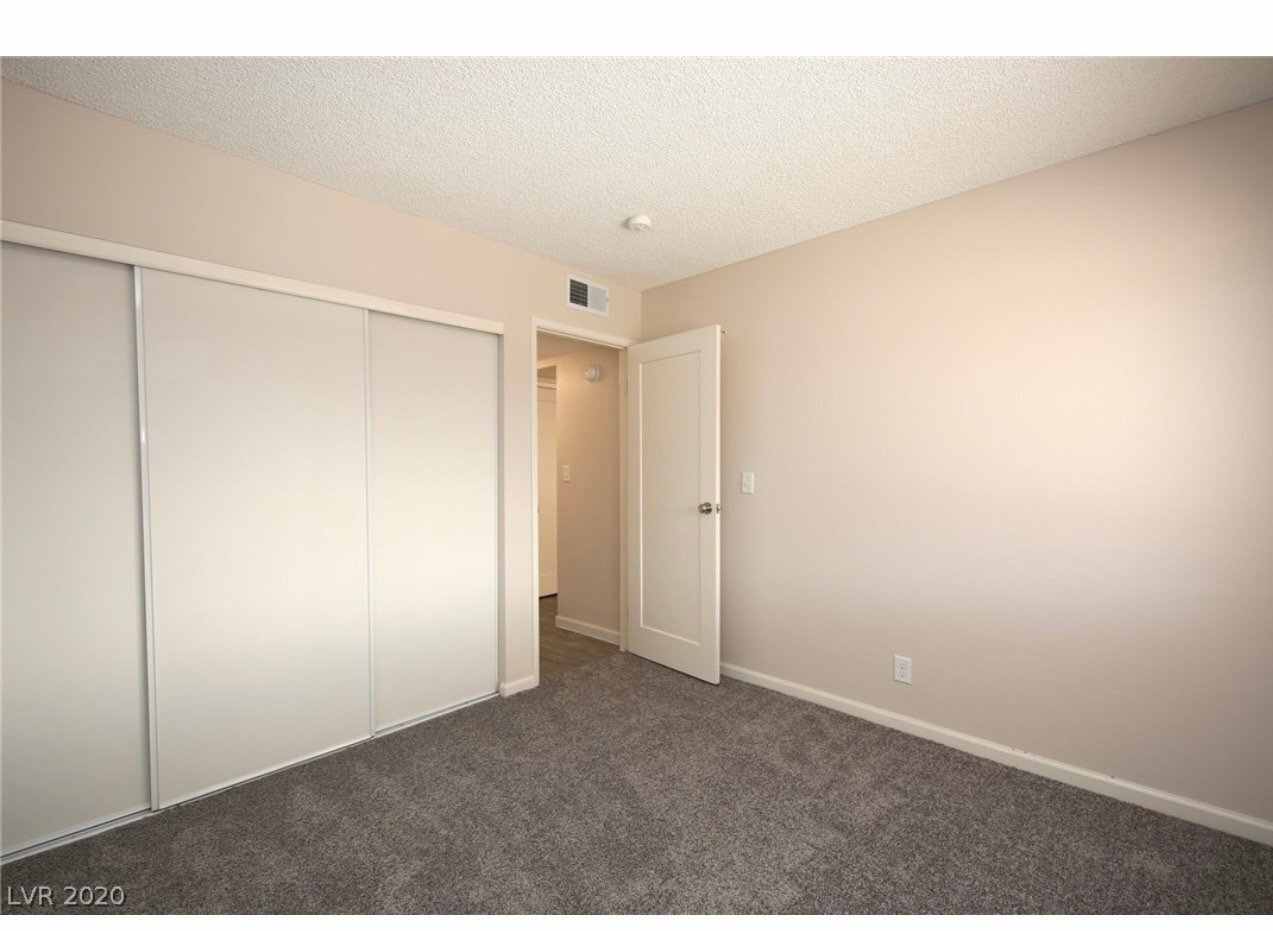 Building Photo - 7165 Bridgeview Ave